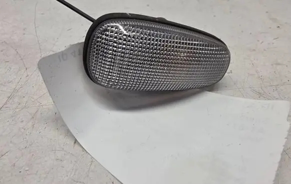 Volvo S80 Front fender indicator light 1234