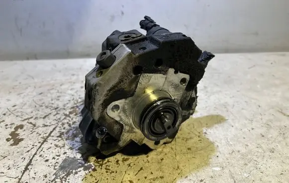 Volvo S60 Fuel injection high pressure pump 0445010043 021100 8689590