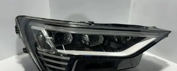 Audi e-tron Headlight/headlamp 4KE941040