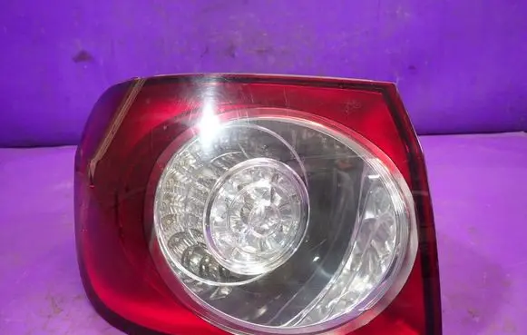 Volkswagen Golf Plus Rear/tail lights 5M0945095M