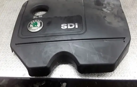 Skoda Fabia Mk1 (6Y) Engine cover (trim)