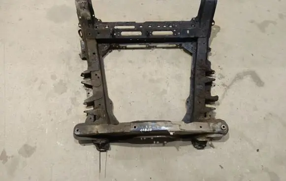 Renault Scenic I Front subframe 