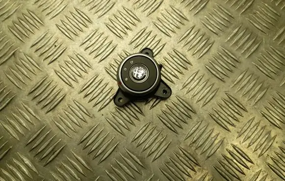 Alfa Romeo Giulia Other switches/knobs/shifts 156129254
