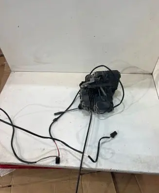 Mercedes-Benz C W203 Front door lock 2037200135