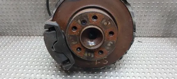BMW 1 E81 E87 Front wheel hub 6773210