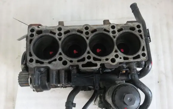 Volkswagen PASSAT B6 Engine block CBBB
