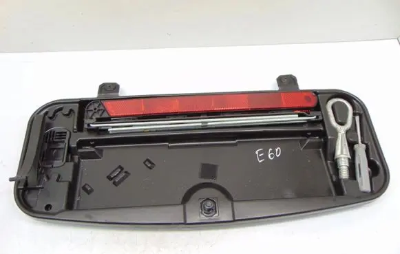 BMW M5 Spare wheel mounting bracket 