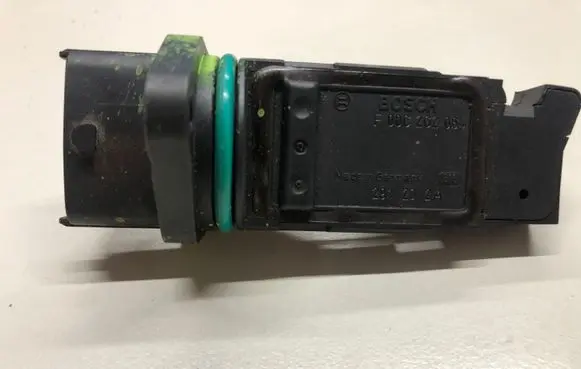 Volvo XC70 Mass air flow meter F00C2G2064