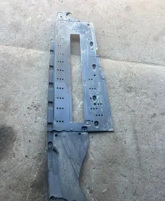 Audi A4 S4 B6 8E 8H Fuel tank bottom protection 8E082521