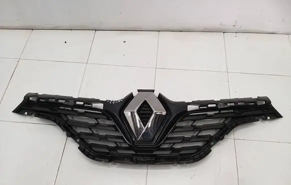 Renault Captur Front bumper upper radiator grill 623109707R