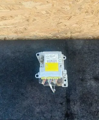 Mazda 3 II Airbag control unit/module BCM557K30