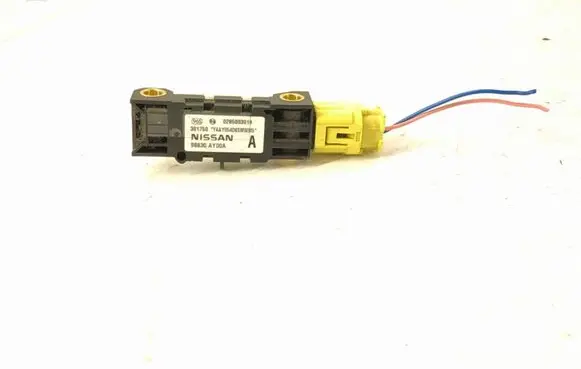 Nissan Primera Airbag deployment crash/impact sensor