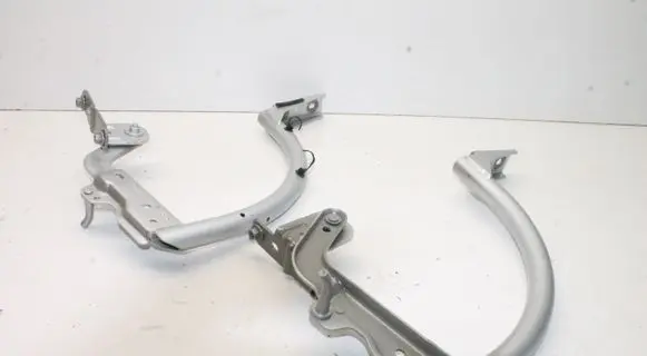 Ford Focus Tailgate/trunk/boot hinge CM51F42700AH CM51F42701AH