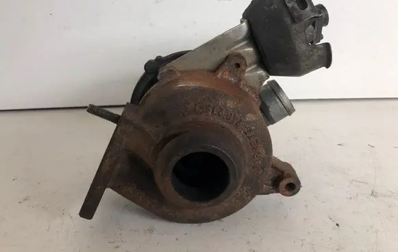 Volvo V50 Turbo 9654931760
