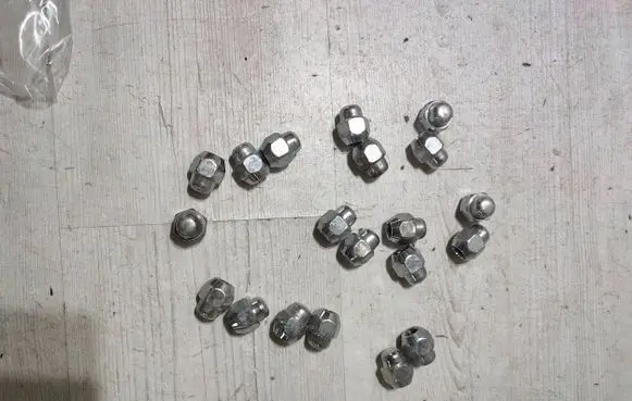 Nuts/bolts