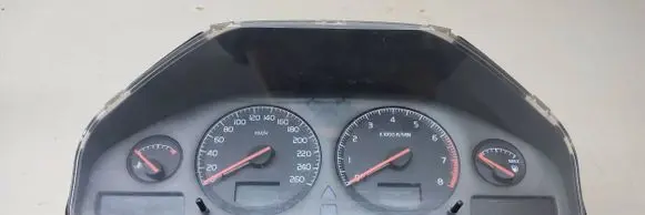 Volvo XC70 Speedometer (instrument cluster) 9499668 69294570T 0376594