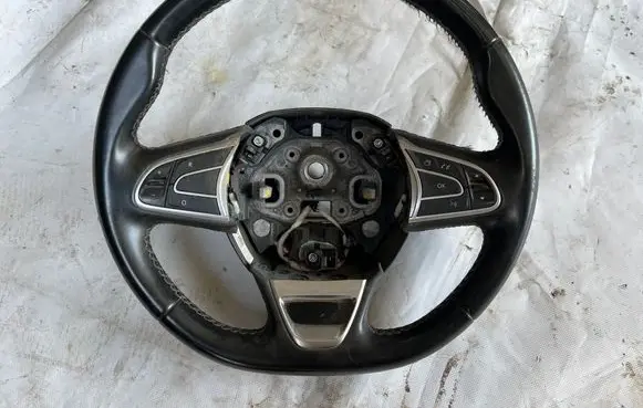Renault Kadjar Steering wheel 484003952R
