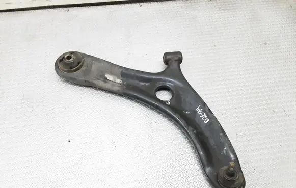 Hyundai i20 (PB PBT) Front lower control arm/wishbone