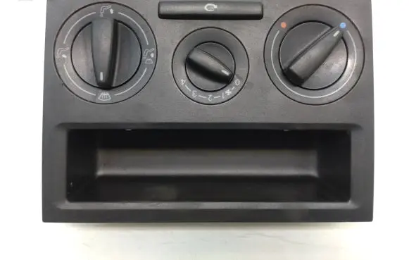 Volkswagen Transporter - Caravelle T4 Climate control unit 7D1819045L 7d1819075 7d1819039