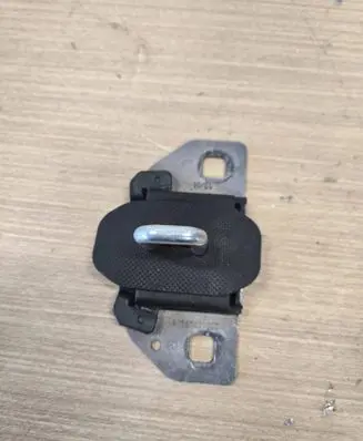 Mercedes-Benz GLE W167 Loading door lock loop/hook striker A1667401800