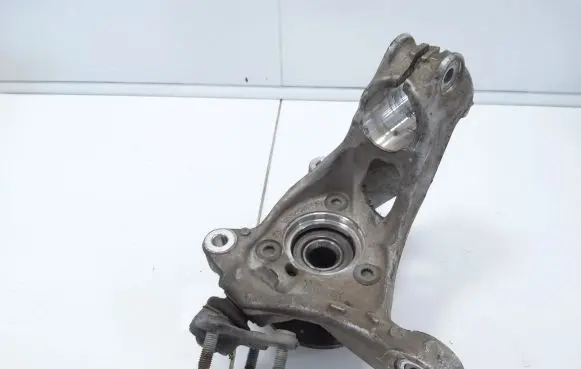 Audi Q3 8U Front wheel hub spindle knuckle 5Q0407258C