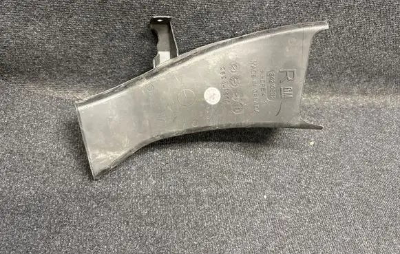 Intercooler air guide/duct channel