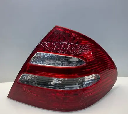 Mercedes-Benz E W211 Rear/tail lights A2118200664 334010 22451848