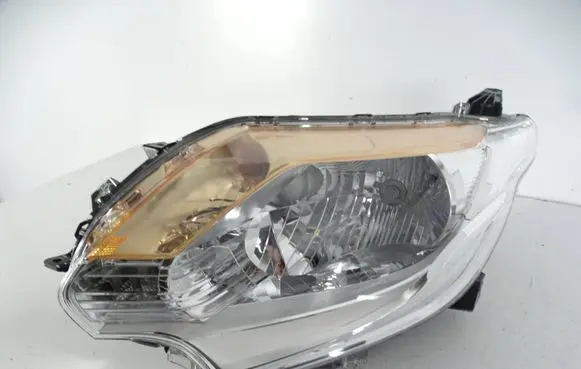Mitsubishi L200 Headlight/headlamp