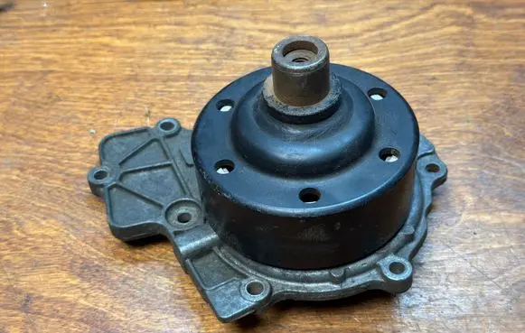 Mercedes-Benz Sprinter W906 Water pump A6512001602 A6512000801 B031G