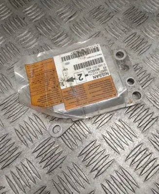 Nissan Primera Airbag control unit/module 98820AV21A 0285001420