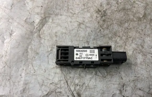 Jeep Grand Cherokee (WK) Airbag deployment crash/impact sensor 04671779AC