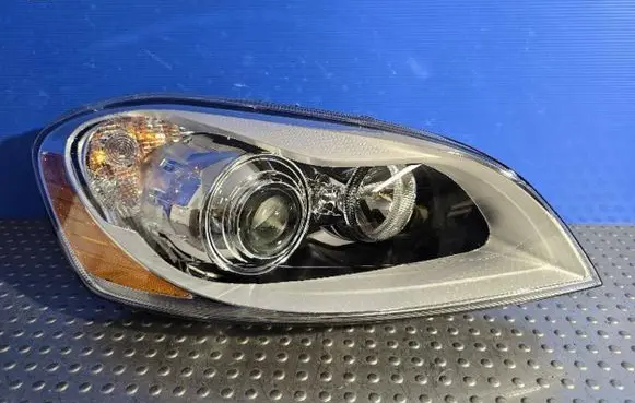 Volvo XC60 Headlight/headlamp 30763136