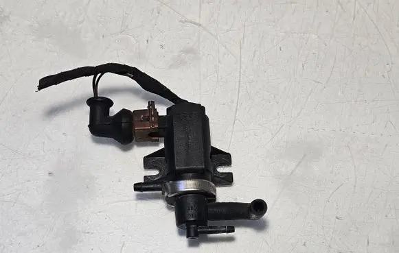 Audi A2 Turbo solenoid valve 1H0906627