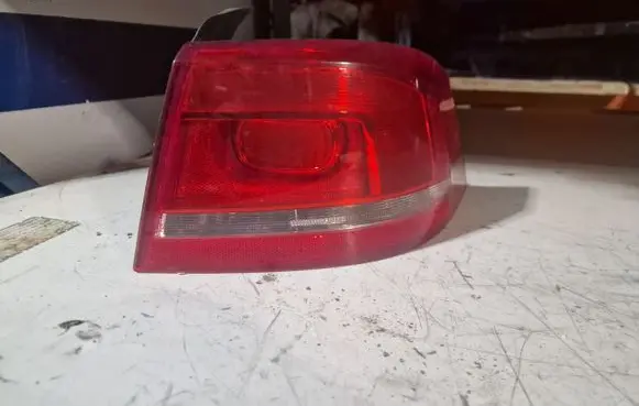 Volkswagen PASSAT B7 Rear/tail lights 3AE945096F