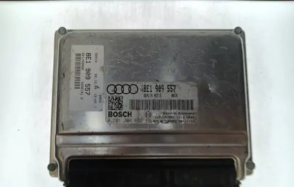 Audi A4 S4 B7 8E 8H Engine control unit/module 8E1909557 1039S07885 0261208692