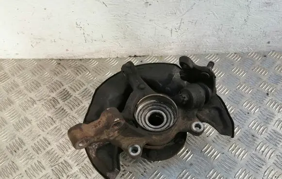 Toyota Avensis T250 Front wheel hub 4350205040 477810F010
