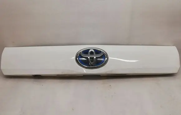 Toyota Prius+ (ZVW40) Trunk door license plate light bar 7680147140 7681147130