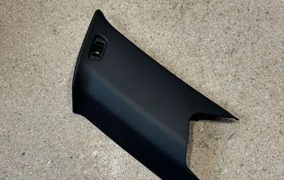 BMW 3 G20 G21 (C) pillar trim 7450007