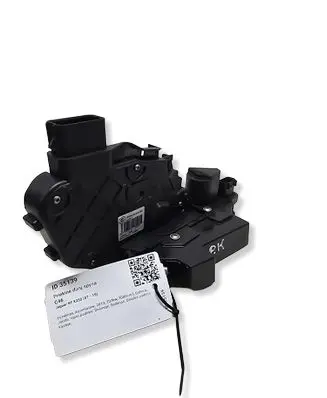 Jaguar XF X250 Front door lock 6W8A21813GD