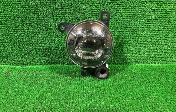 Citroen C4 III e-C4 Front fog light 9850854780