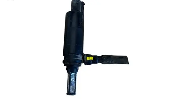 Volvo S60 Windscreen/windshield washer pump 89032971 090507