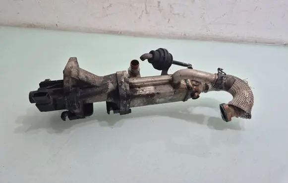 Citroen C-Crosser EGR valve cooler 9681677780