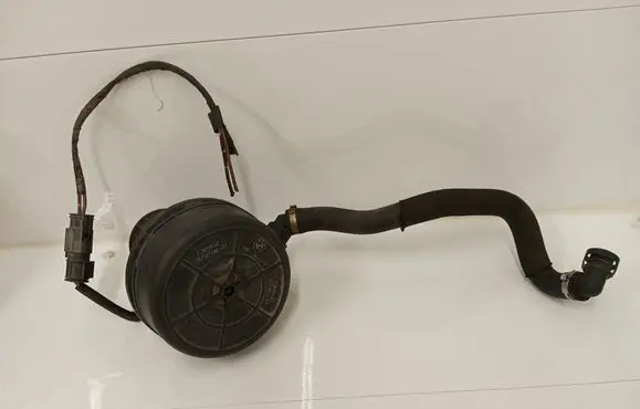 BMW 5 E60 E61 Secondary air pump 7514953 72812402 72812932