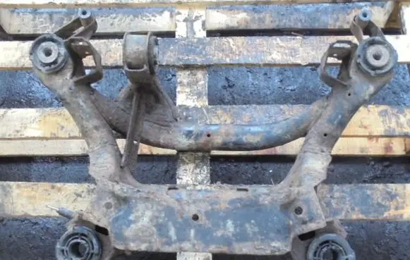 BMW 3 E36 Rear beam 