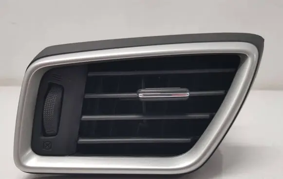 Nissan Qashqai Dashboard side air vent grill/cover trim 687614EH0A 687604EA0A