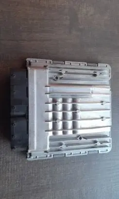 BMW 5 E60 E61 Engine control unit/module