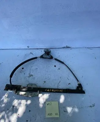 Volkswagen PASSAT B4 Rear door manual window regulator 