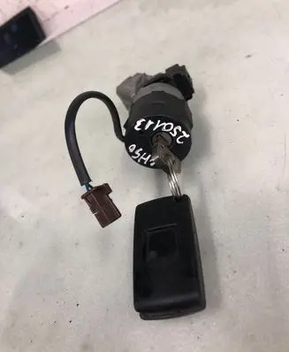 Citroen C4 Grand Picasso Ignition lock 9663123380