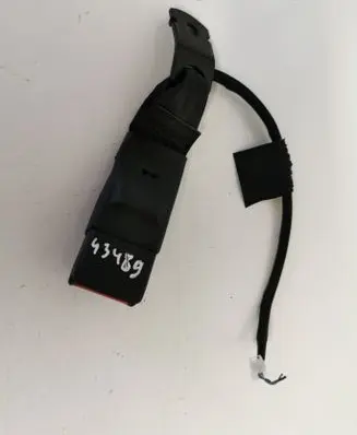 Nissan Leaf II (ZE1) Rear seatbelt buckle 6262419