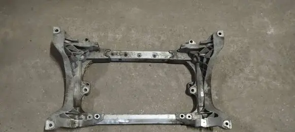 Maserati Ghibli Front subframe 670001482